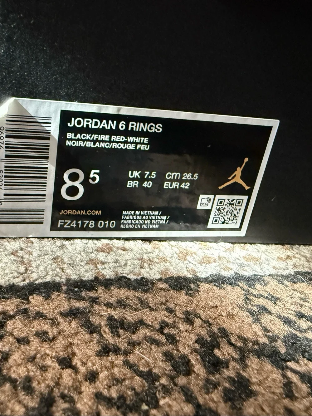 Air Jordan 6 Rings Black/White Men’s Sneakers (Men’s Size: 8.5)